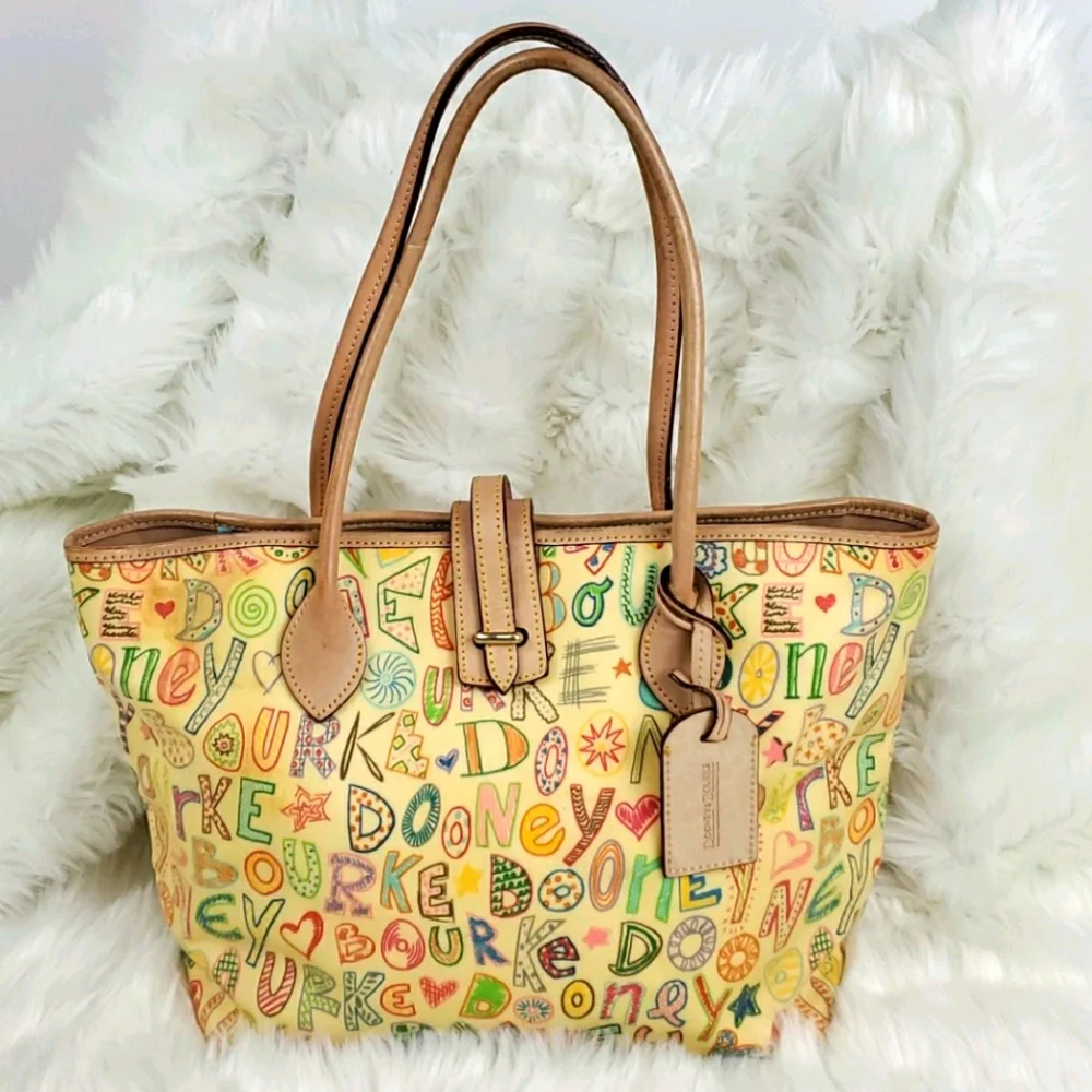 Dooney Bourke cream shoulder leather purse bag